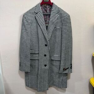 New Signature Collection Houndstooth Super 150’s High Twist Modern Fit Car Coat